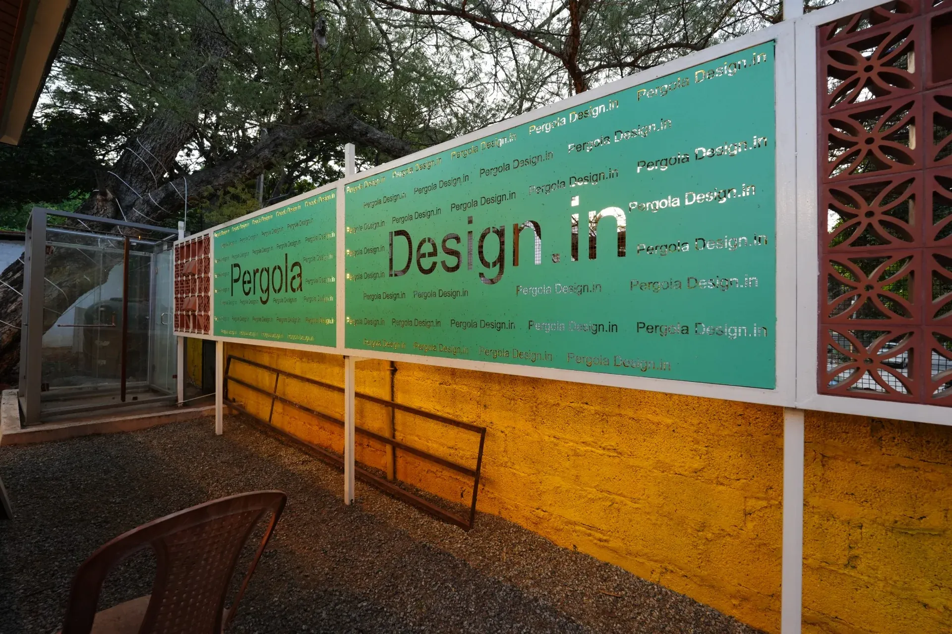 Pergola Design.in signage and display boundary screens