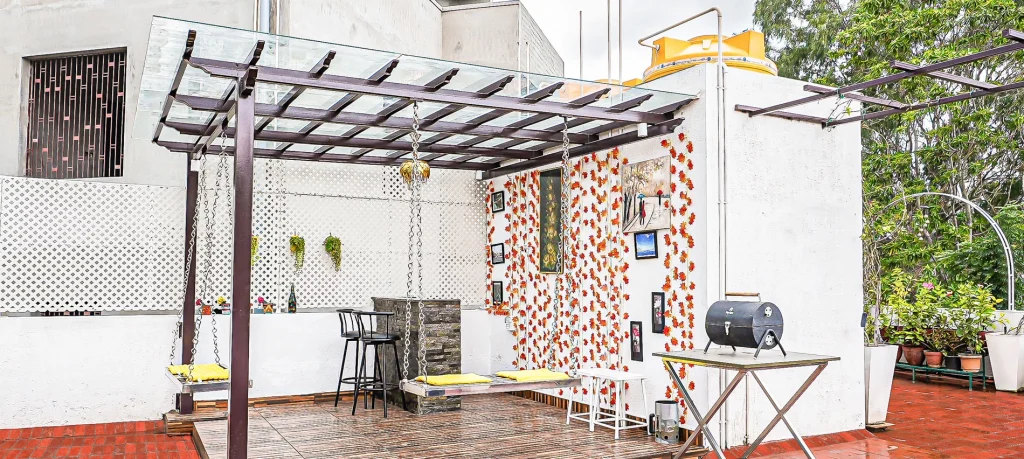 lattice wall pergola